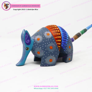 Talla de Madera de Copal, Alebrije Armadillo 8