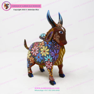 Escultura Artesanal Oaxaqueña, Alebrije Toro Cebú - Imagen 9