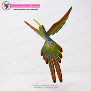 Figura Tallada y Pintada a Mano, Alebrije Colibrí II