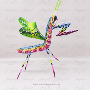 Alternative view of Alebrije Mantis