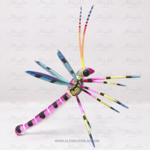 Alternative view of Alebrije Libélula